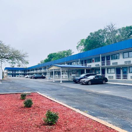 Budget Inn And Suites Crowley ภายนอก รูปภาพ